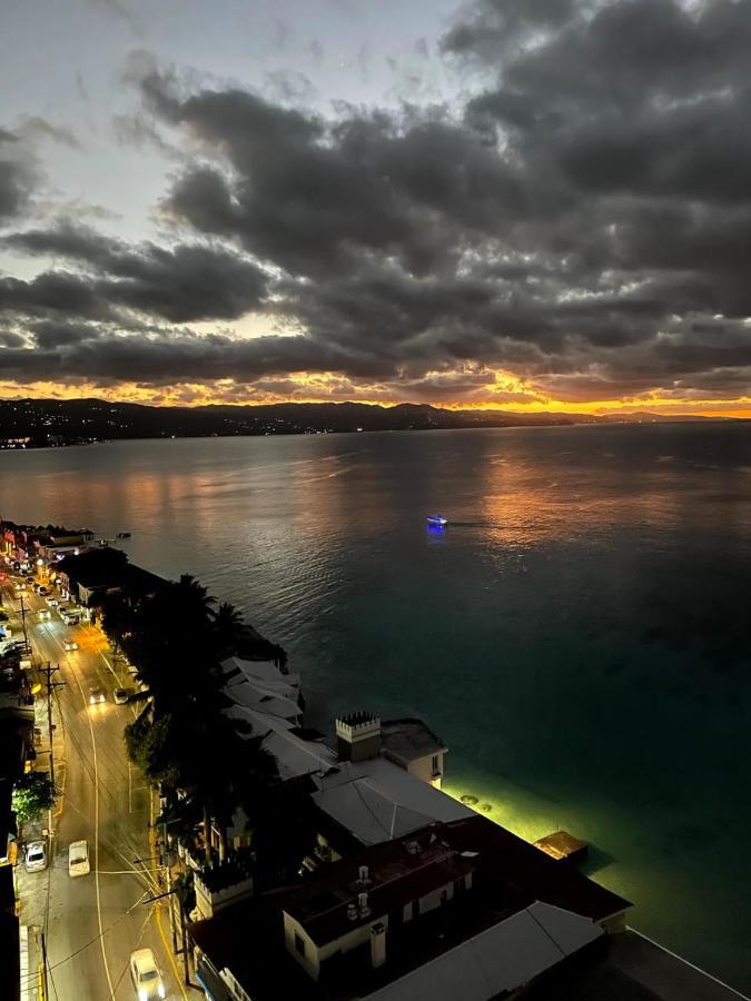 Deluxe Montego Bay Club Studio & Suites エクステリア 写真