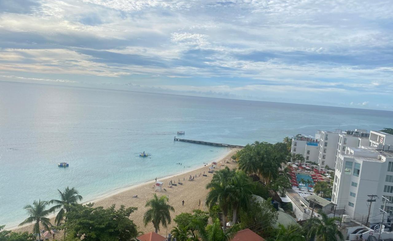 Deluxe Montego Bay Club Studio & Suites エクステリア 写真