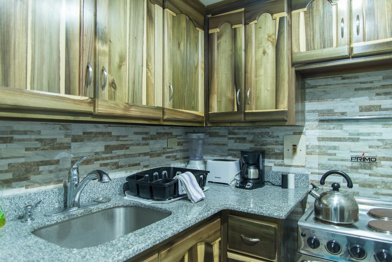 Deluxe Montego Bay Club Studio & Suites エクステリア 写真