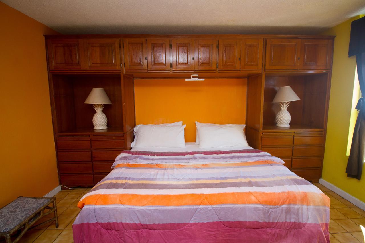 Deluxe Montego Bay Club Studio & Suites エクステリア 写真