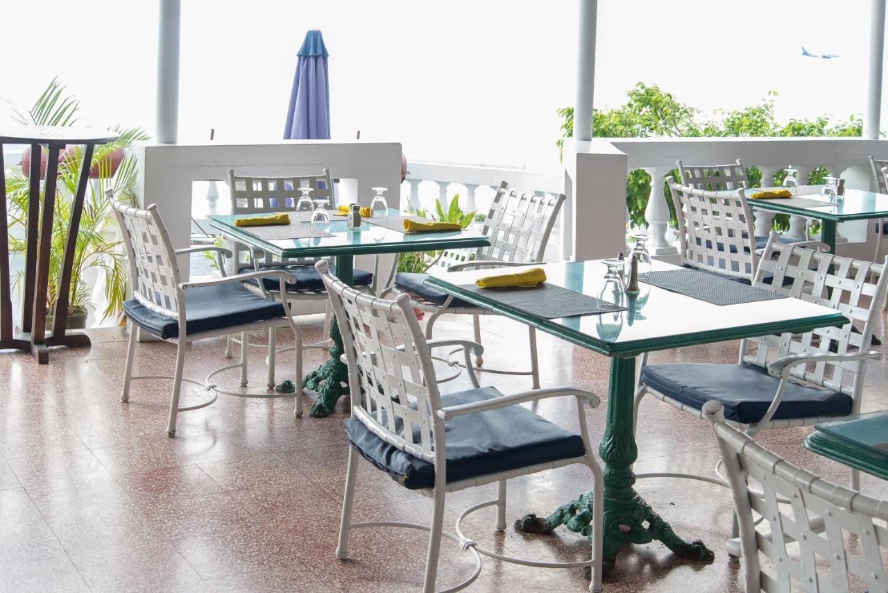 Deluxe Montego Bay Club Studio & Suites エクステリア 写真