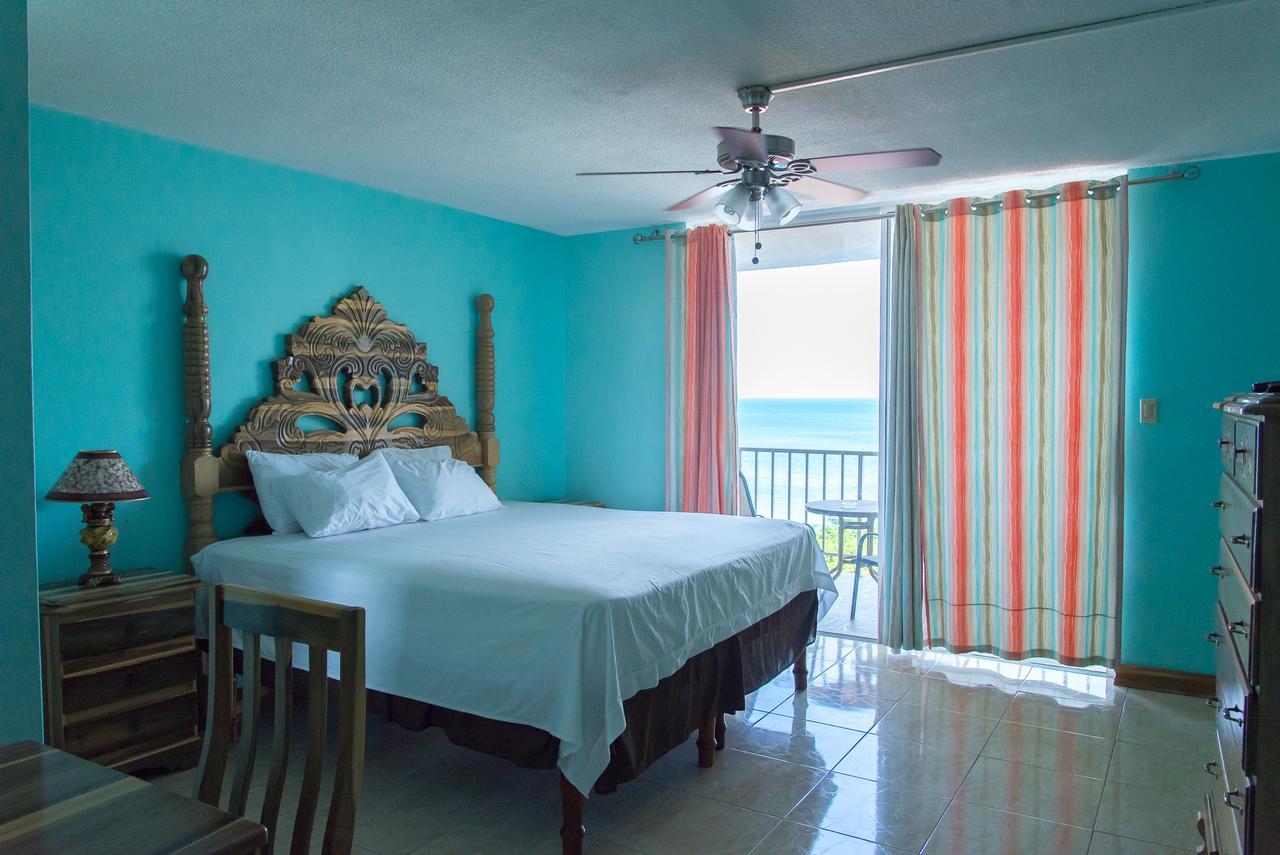 Deluxe Montego Bay Club Studio & Suites エクステリア 写真
